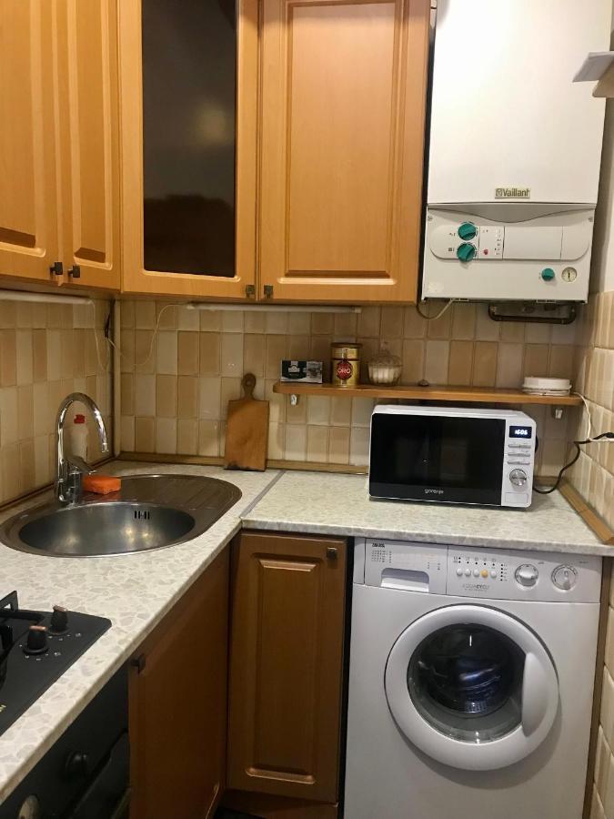 Family Apartment Near The University Chernivtsi Luaran gambar